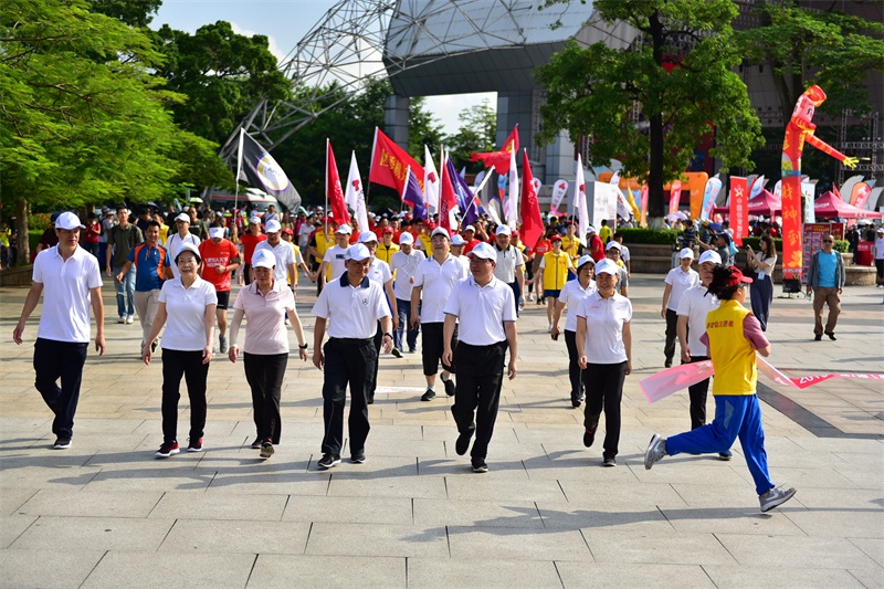 1肇慶市“五法”普法宣傳徒步活動現場 (1).jpg